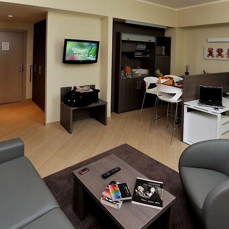 Chc Business Residence Génova Habitación foto